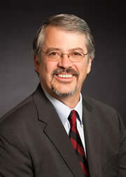 ˼��ȫ�򸱿�������Ӌ����ϯ���g(sh��)��Lew Tucker