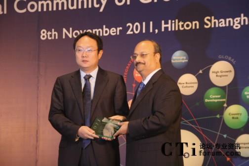 Frost & Sullivan ȫ��CEO�涭�ºϻ���Aroop Zutshi���ң����A���������(w��)�C�l(f��)��ȫ����Ź�������(w��)���L(zh��ng)�c��(chu��ng)�ª�(ji��ng)�����n�����A���������(w��)�a(ch��n)Ʒ�����L(zh��ng)����<br/>

